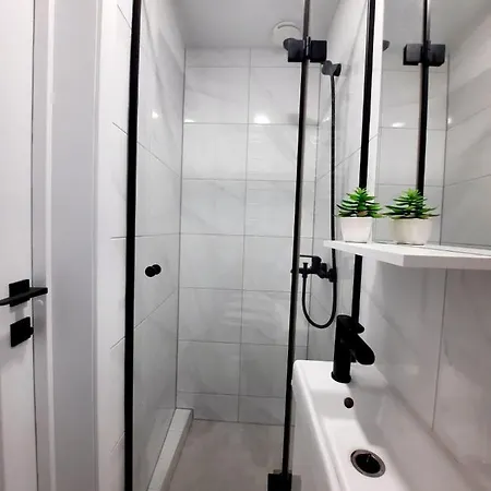 P Komunos Apartamentai Netoli Akropolio