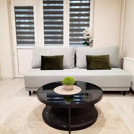 P Komunos Apartamentai Netoli Akropolio アパート