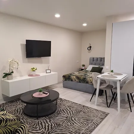 Apartmán P Komunos Apartamentai Netoli Akropolio